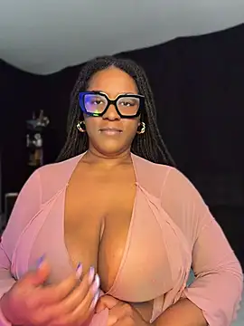 GirthGoddessCoco's Webcam Show