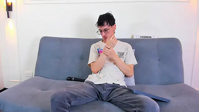 Cum_hunters Webcam Show
