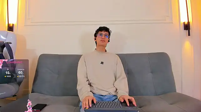 Cum_hunters Webcam Show