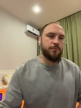 Pokazy przed kamerką – your_delicious_man