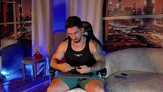 Brad_Summer Webcam show