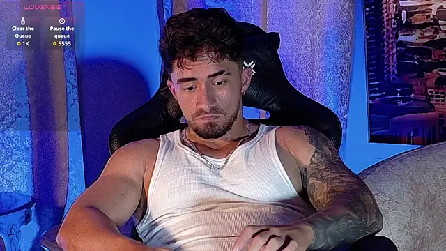 Brad_Summer Show in webcam