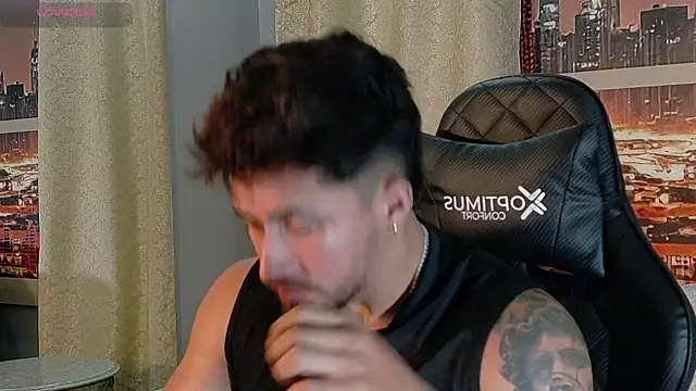عرض كام Brad_Summer