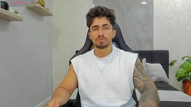 Brad_Summer Pertunjukan Webcam