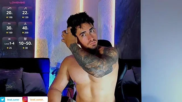 Brad_Summer Pertunjukan Webcam