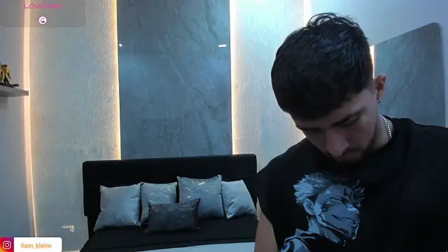 عرض كام Brad_Summer