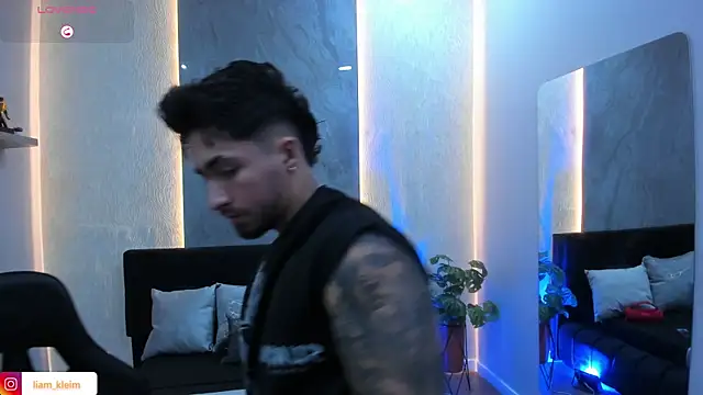 عرض كام Brad_Summer