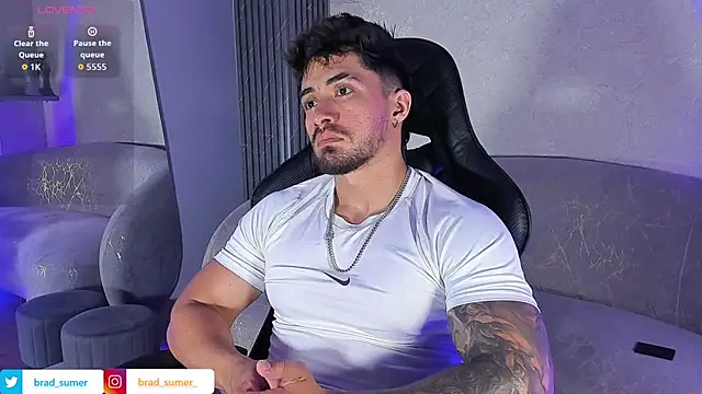 Brad_Summer Show in webcam