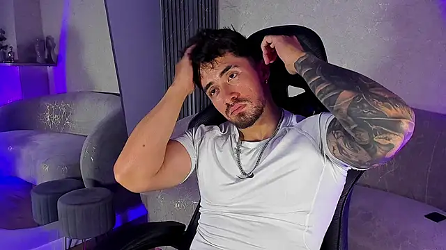 عرض كام Brad_Summer