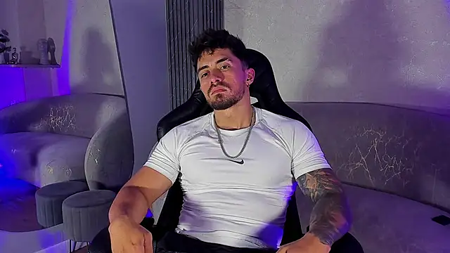Brad_Summer Show in webcam