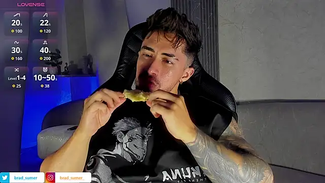 عرض كام Brad_Summer