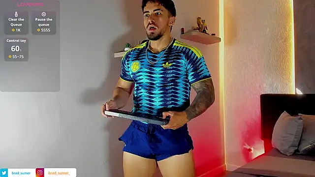 Brad_Summer Pertunjukan Webcam