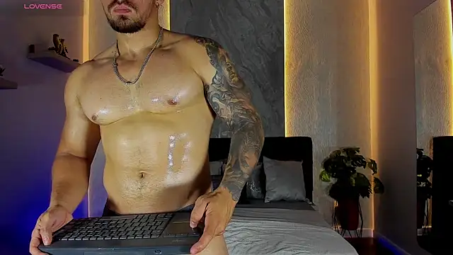 عرض كام Brad_Summer