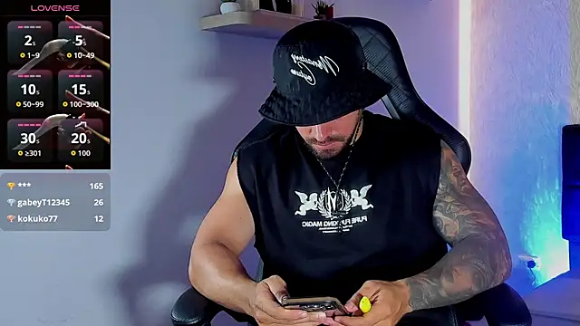 Brad_Summer Pertunjukan Webcam