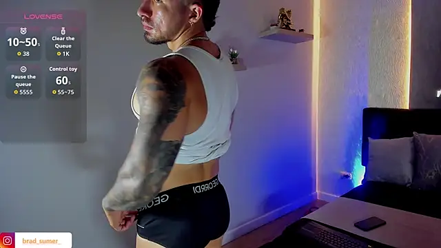 Brad_Summer Adlı Modelin Web Kamerası Şovu