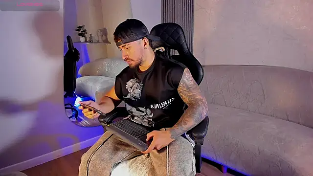 عرض كام Brad_Summer