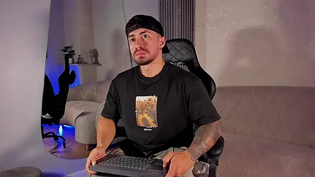 Brad_Summer Webcamshow