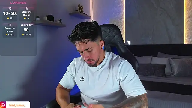 Show modela Brad_Summer na web-kameri