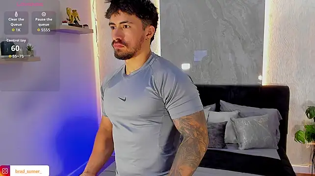 Show modela Brad_Summer na web-kameri