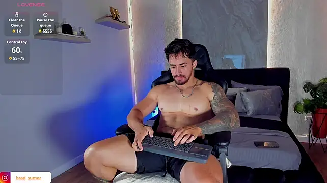 Brad_Summer Webcam Show