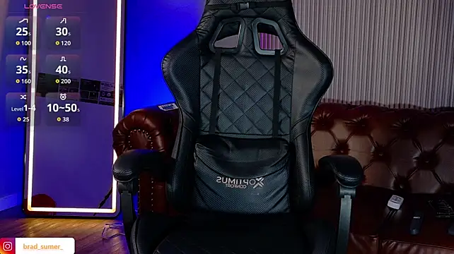 عرض كام Brad_Summer