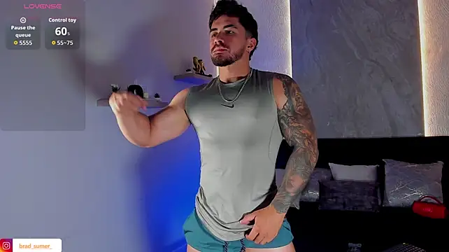 عرض كام Brad_Summer