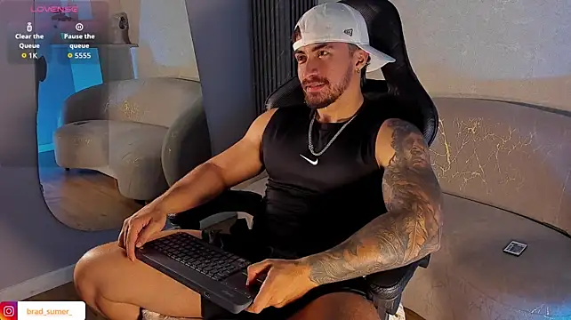 عرض كام Brad_Summer