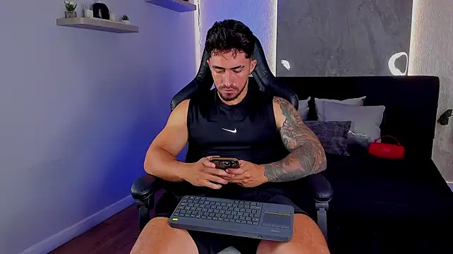 Brad_Summer Webcam show