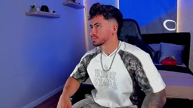 عرض كام Brad_Summer