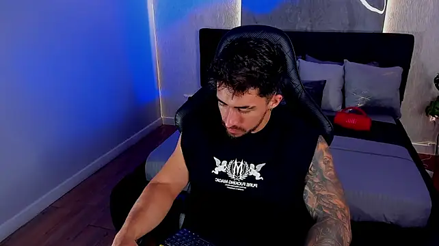 عرض كام Brad_Summer