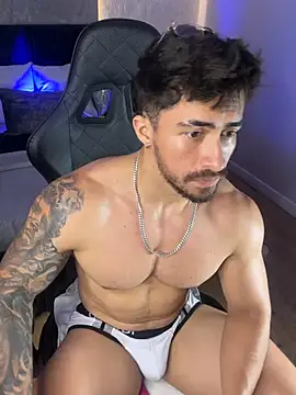 Show modela Brad_Summer na web-kameri