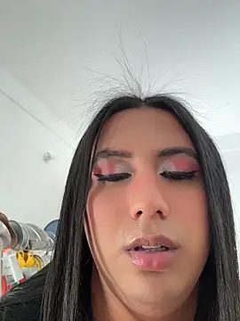 Lola_Oberly_xxx: διαδικτυακό σόου στην κάμερα