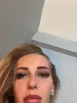 SexySofia_69 Adlı Modelin Canlı Sohbet Odası