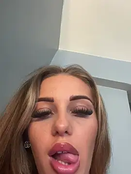 SexySofia_69 webcam show