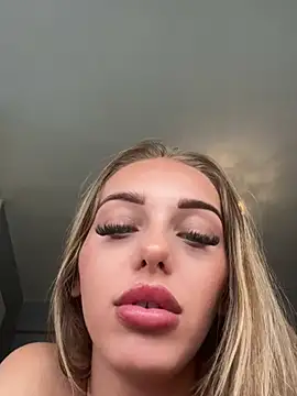 SexySofia_69 网络视讯表演