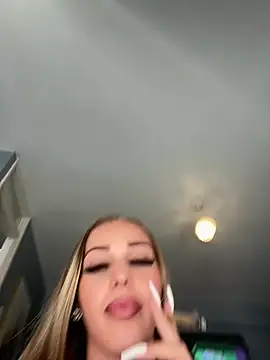 SexySofia_69 Adlı Modelin Web Kamerası Şovu