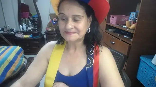 jazmin_mature_'s Live XXX Chat