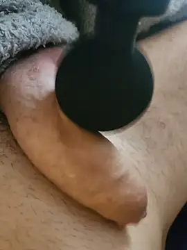 Show modela misterBigDick19 na web-kameri