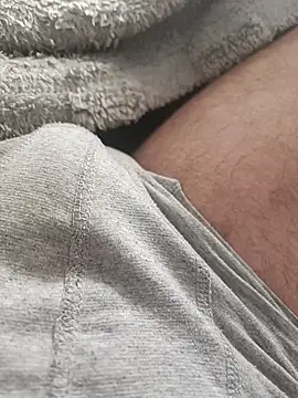Show modela misterBigDick19 na web-kameri