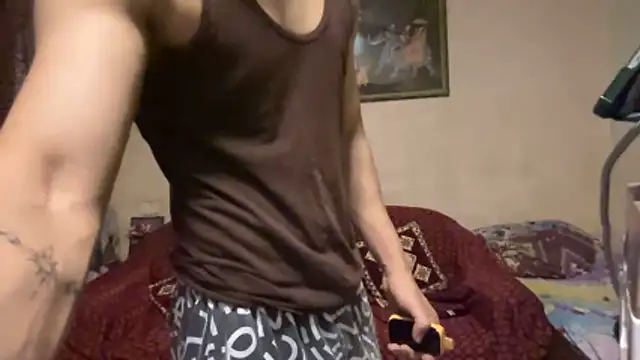 BadBoyBeast Adlı Modelin Web Kamerası Şovu