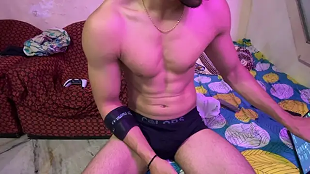 BadBoyBeast Adlı Modelin Web Kamerası Şovu