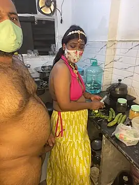 Savita_Desai_BDSM_couple Pertunjukan Webcam
