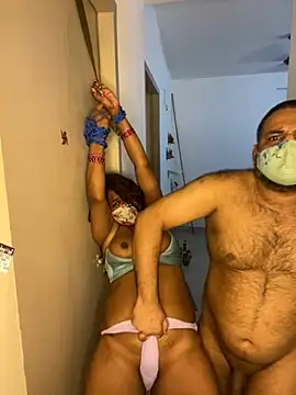 צ'אט XXX בשידור חי של Savita_Desai_BDSM_couple
