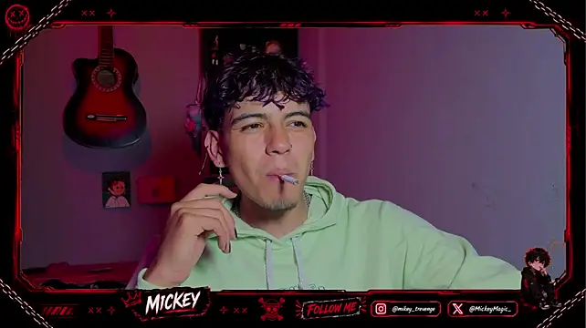 Mickey_Magic Adlı Modelin Web Kamerası Şovu