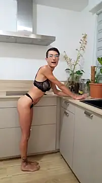 LaureLiveXX – webcam-show