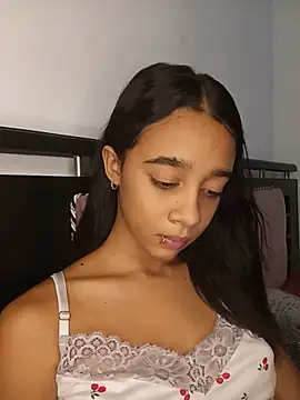 Pokazy przed kamerką – Zoe_Sweett18