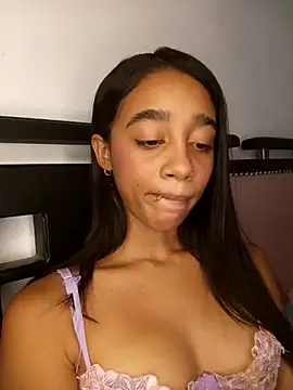Show de Zoe_Sweett18 na webcam