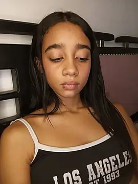 Zoe_Sweett18 Chat XXX live