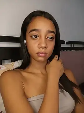 Zoe_Sweett18's Webcam Show