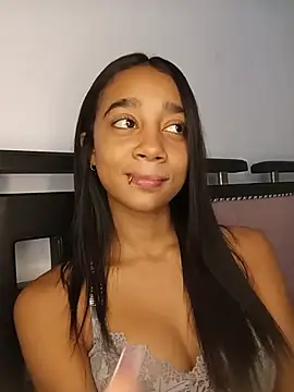 Zoe_Sweett18 webkamerás műsora